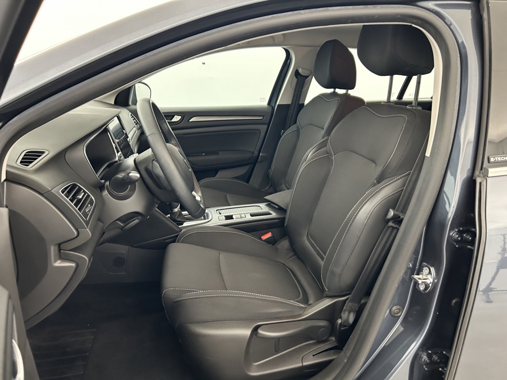 RENAULT Megane Estate Business E-TECH Plug-In Hybride 160 - ref: 6-2971x237256 - Photo 13