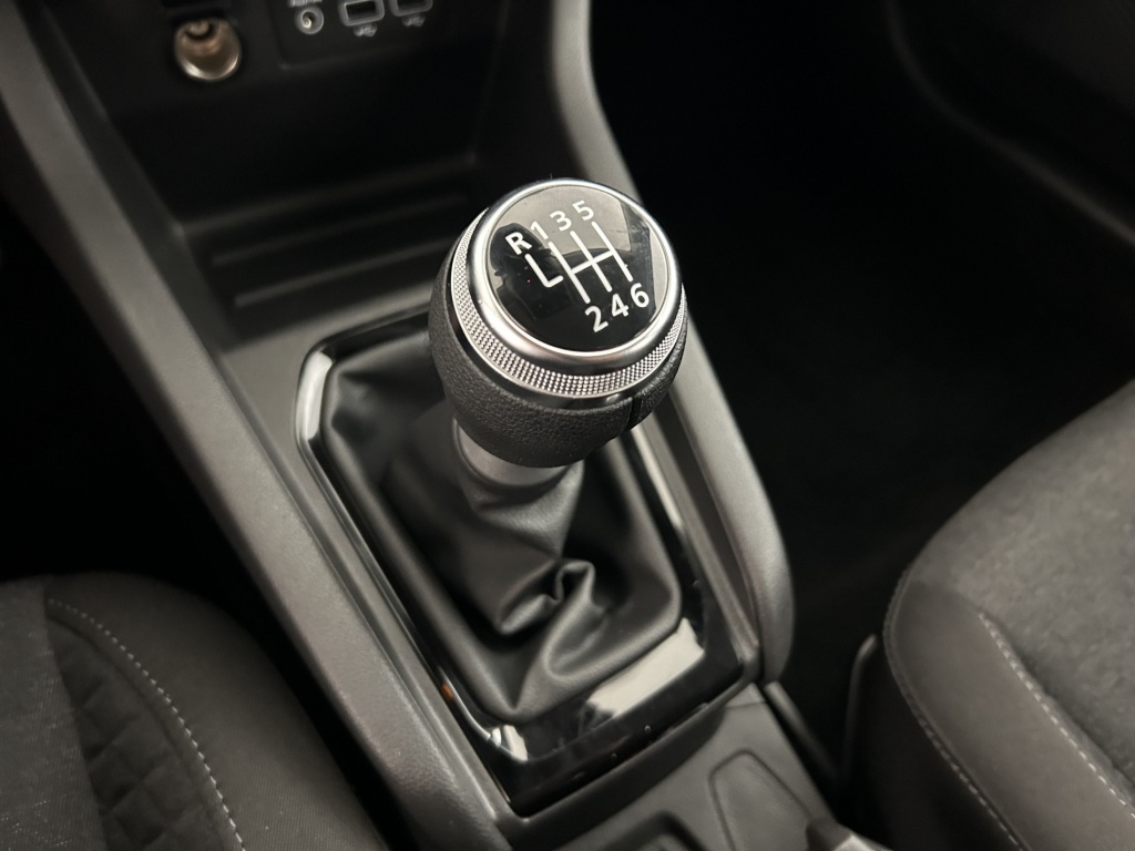 RENAULT Clio Equilibre TCe 90 - ref: 6-2971x237796 - Photo 19