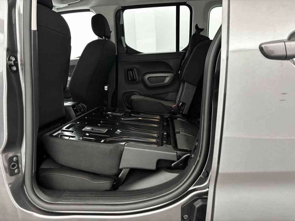 TOYOTA Proace Combi Executive Medium 1.2L 110 VVT-i BVM6 - ref: 6-2971x238239 - Photo 10