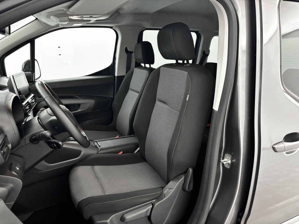 TOYOTA Proace Combi Executive Medium 1.2L 110 VVT-i BVM6 - ref: 6-2971x238239 - Photo 12