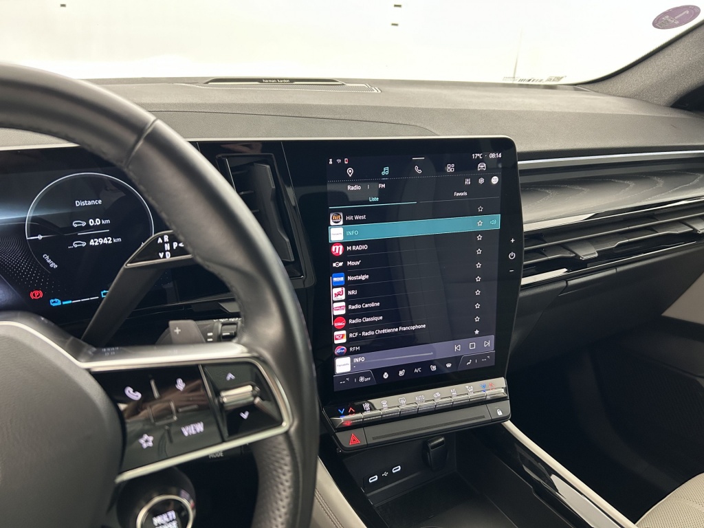 RENAULT Espace Iconic E-Tech hybrid 200 - ref: 6-2971x238309 - Photo 18