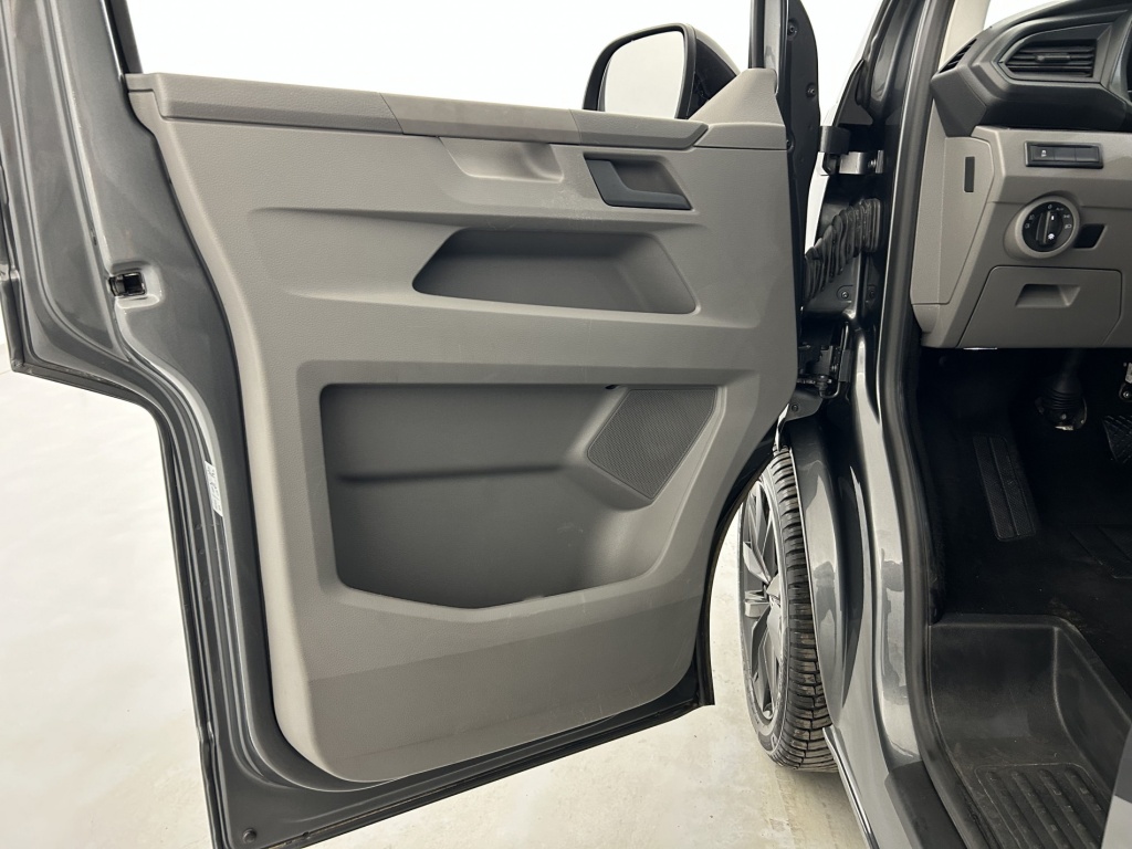 VOLKSWAGEN Transporter EDITION L1H1 2.0 TDI 150 DSG7 - ref: 6-2971x238507 - Photo 11