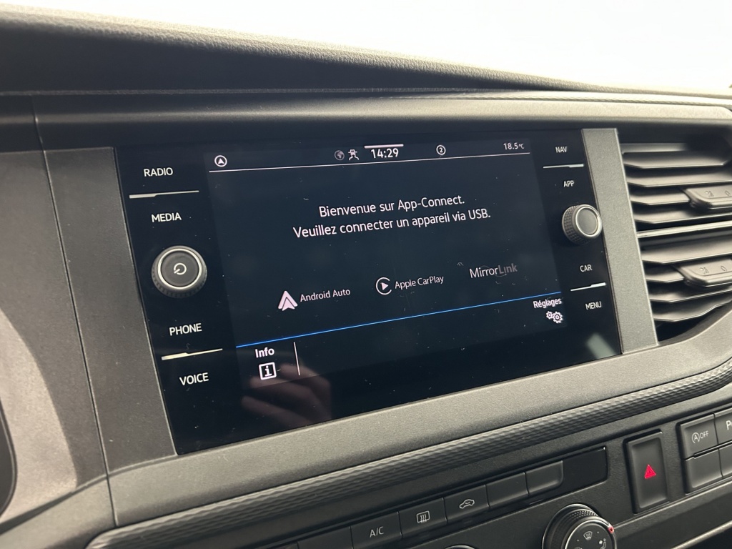 VOLKSWAGEN Transporter EDITION L1H1 2.0 TDI 150 DSG7 - ref: 6-2971x238507 - Photo 15