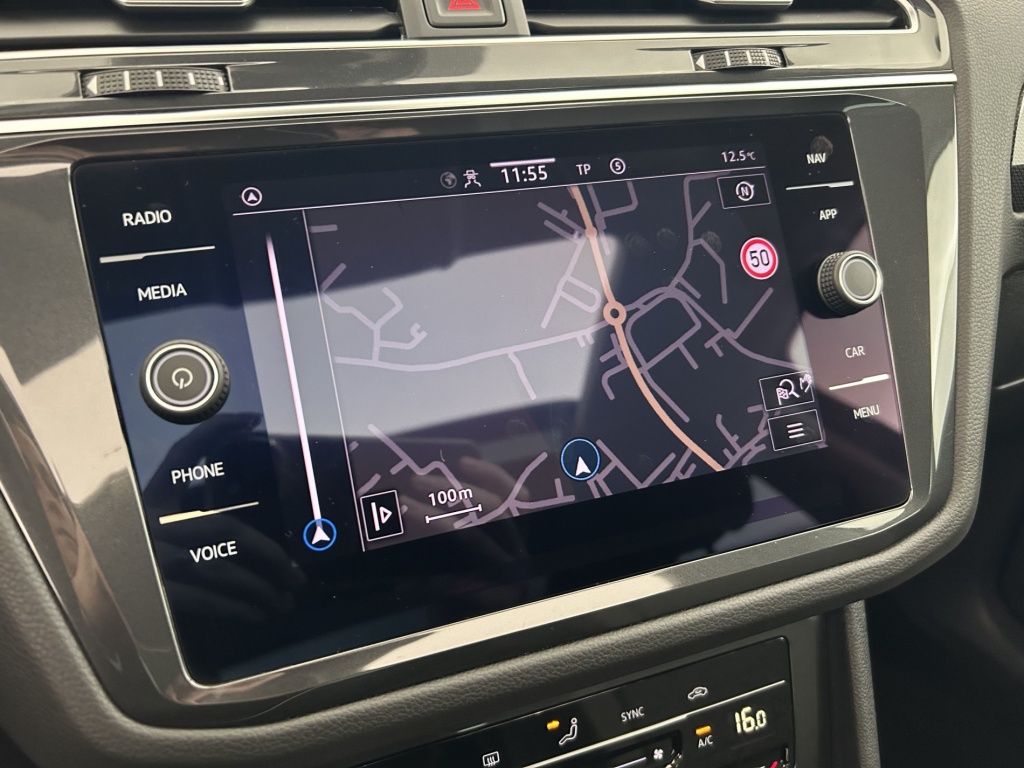 VOLKSWAGEN Tiguan Life Plus 1.5 TSI 150ch DSG7 - ref: 6-2971x238762 - Photo 20