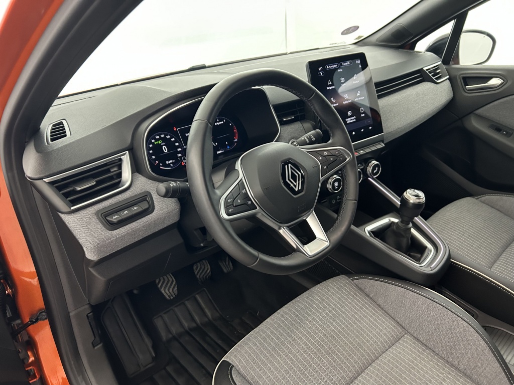 RENAULT Clio Techno TCe 90 - ref: 6-2971x239923 - Photo 14