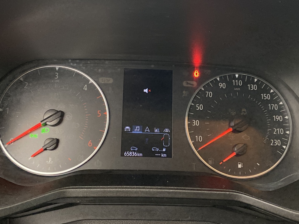 RENAULT Clio Business Blue dCi 100 21N - ref: 6-2971x240611 - Photo 17