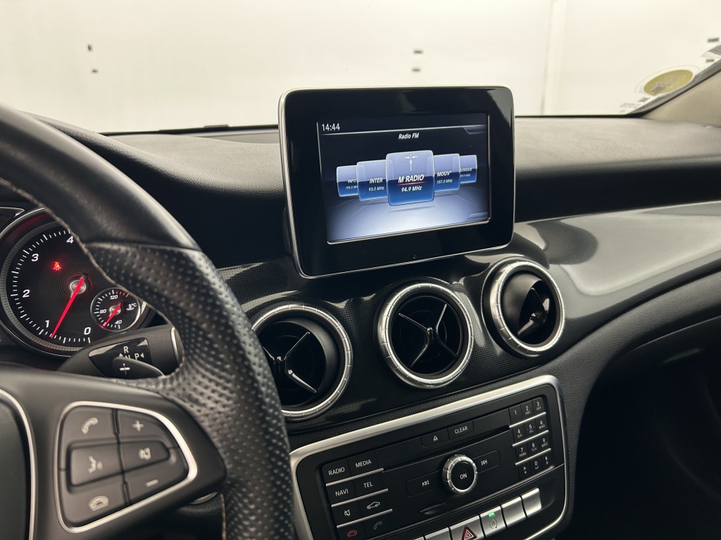 MERCEDES CLA Inspiration 200 d 7G-DCT - ref: 6-2971x240673 - Photo 17