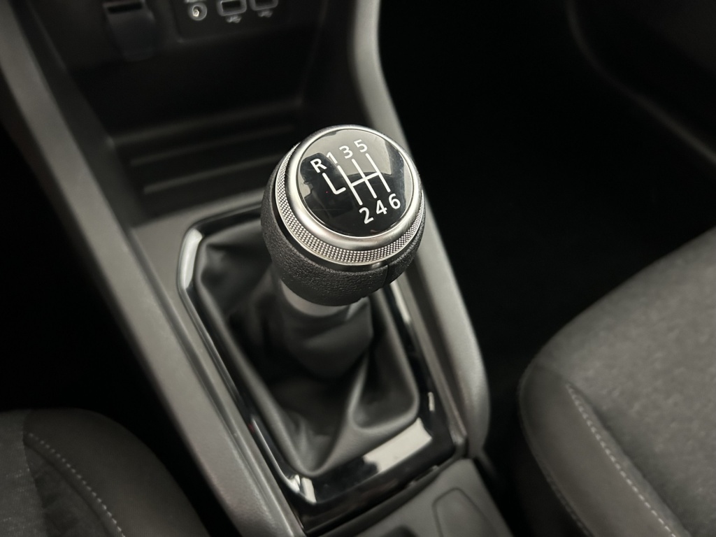 RENAULT Clio Equilibre TCe 90 - ref: 6-2971x241532 - Photo 19