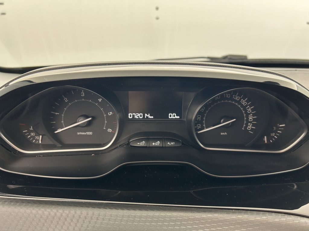 PEUGEOT 2008 Style BlueHDi 100ch BVM6 - ref: 6-2971x241607 - Photo 16