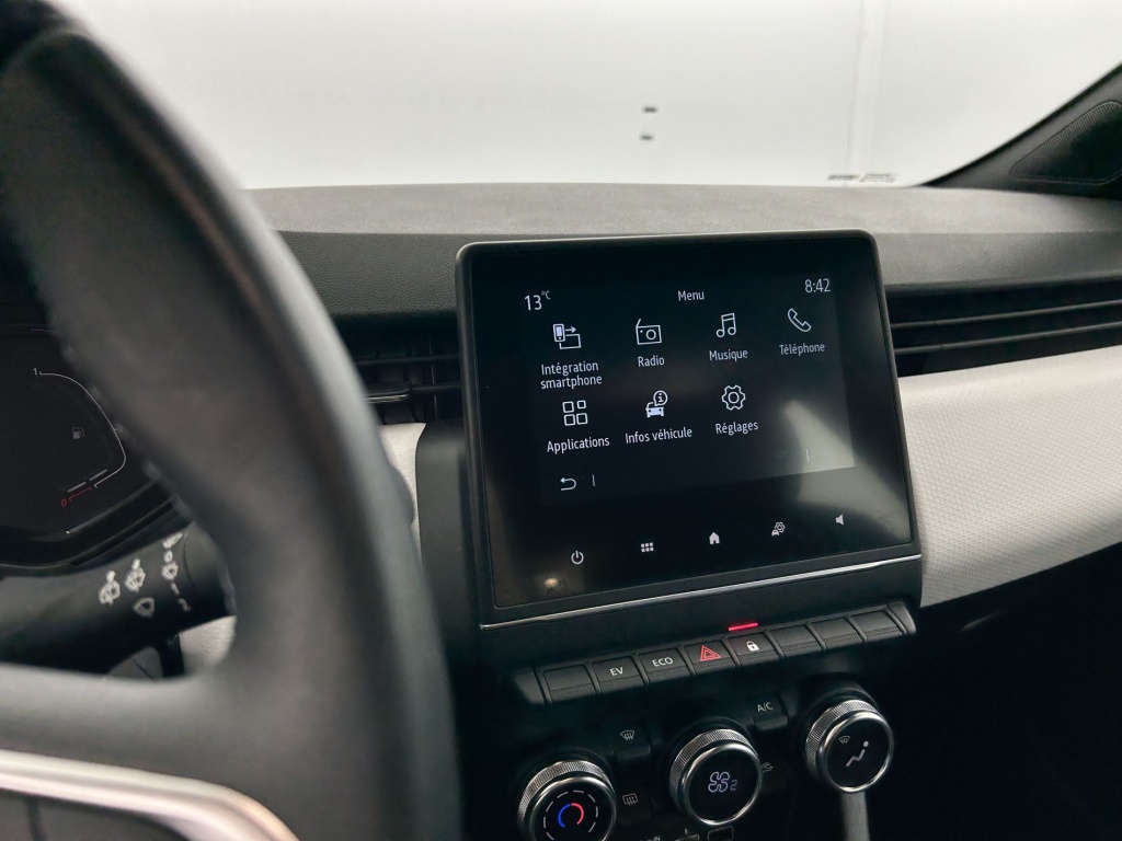 RENAULT Clio Limited E-Tech 140 21N - ref: 6-2971x245718 - Photo 18