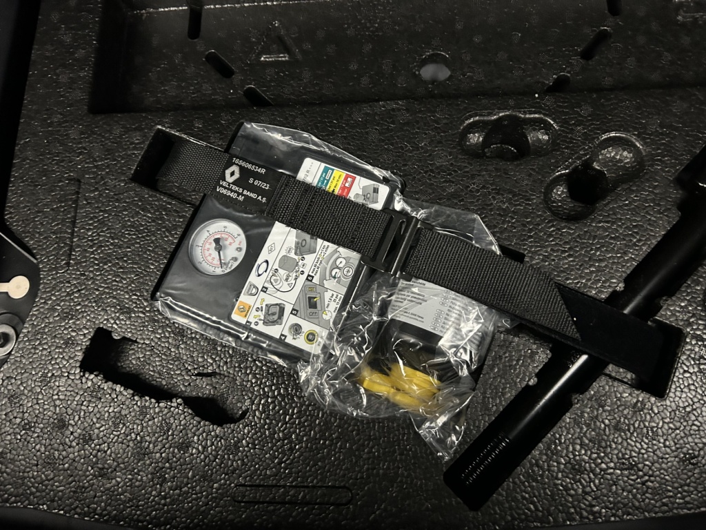 RENAULT Clio Equilibre E-Tech full hybrid 145 - ref: 6-2971x245719 - Photo 10