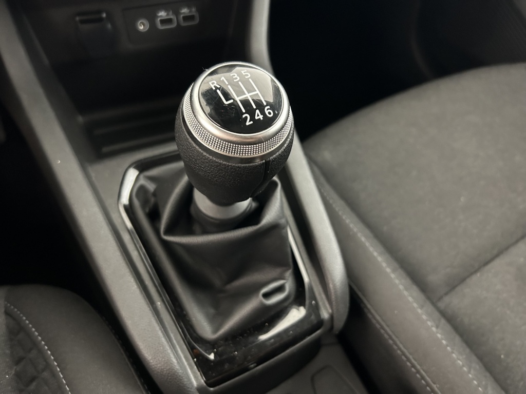 RENAULT Clio Equilibre TCe 90 - ref: 6-2971x245725 - Photo 19