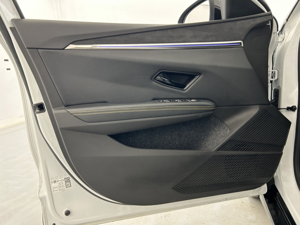 RENAULT Megane Techno EV60 220 ch optimum charge - ref: 6-2971x245875 - Photo 12