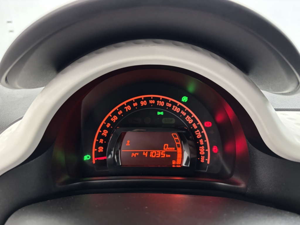 RENAULT Twingo Zen SCe 75 20 - ref: 6-2971x246522 - Photo 16