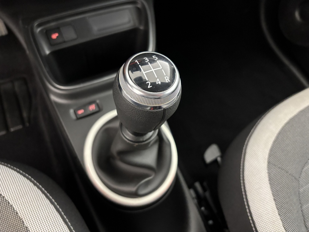 RENAULT Twingo Zen SCe 75 20 - ref: 6-2971x246522 - Photo 18