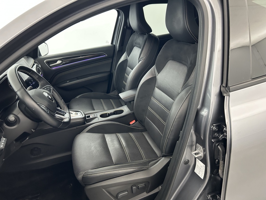 RENAULT Arkana Engineered E-Tech hybride 145 22 - ref: 6-2971x249535 - Photo 13