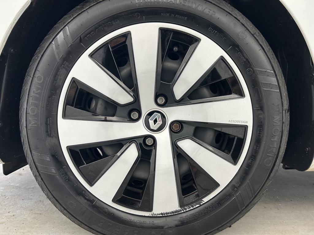 RENAULT Clio Equilibre E-Tech hybride 145 - ref: 6-2971x249631 - Photo 20