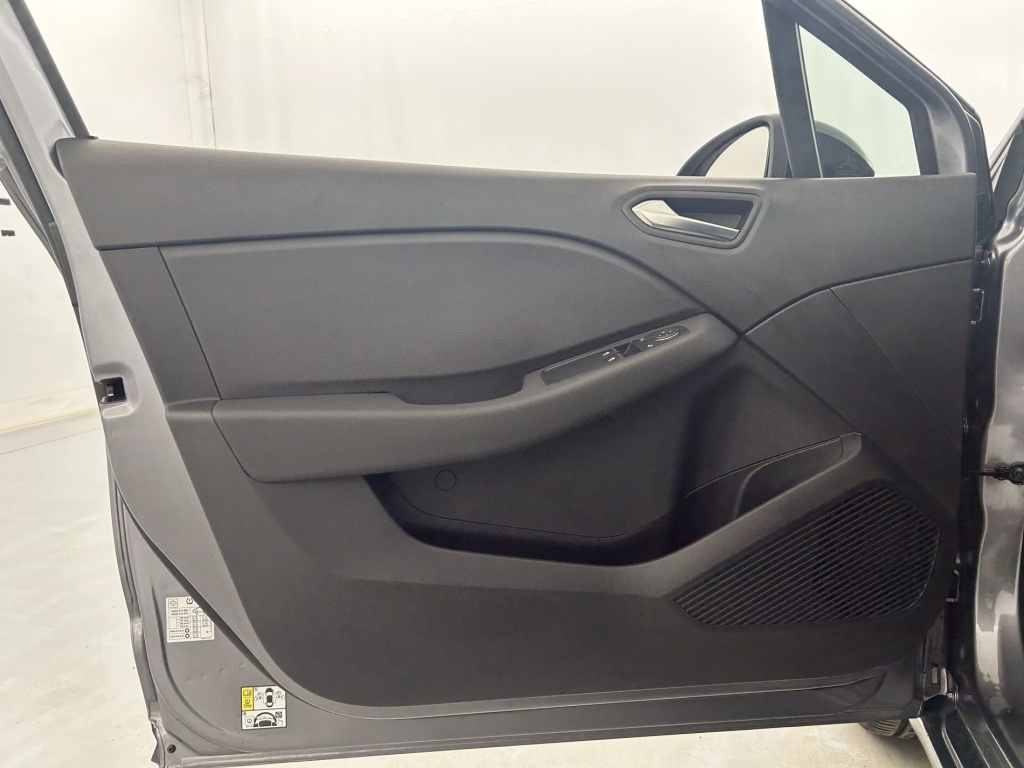 RENAULT Clio Equilibre TCe 90 - ref: 6-2971x249976 - Photo 12