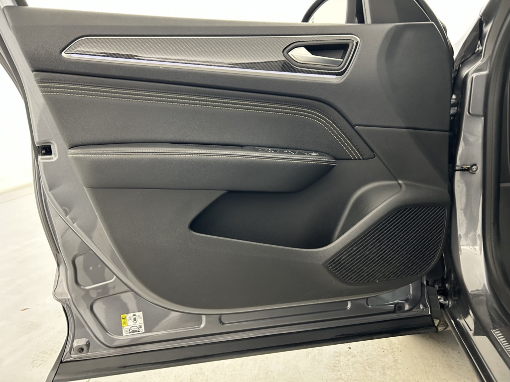 RENAULT Arkana Engineered E-Tech hybride 145 22 - ref: 6-2971x250068 - Photo 12