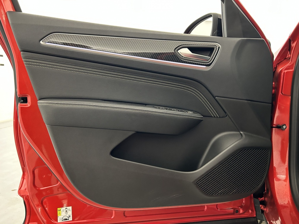 RENAULT Arkana Engineered E-Tech hybride 145 22 - ref: 6-2971x250475 - Photo 12