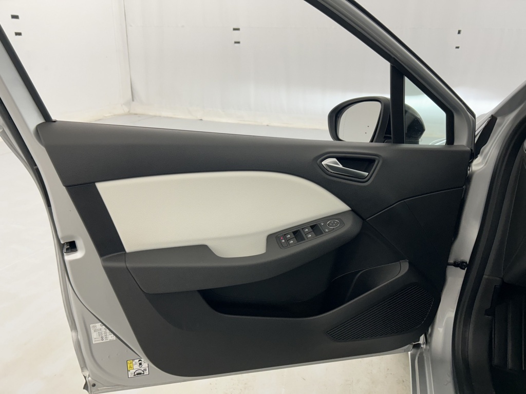 RENAULT Clio Techno TCe 90 - ref: 6-2971x251542 - Photo 12