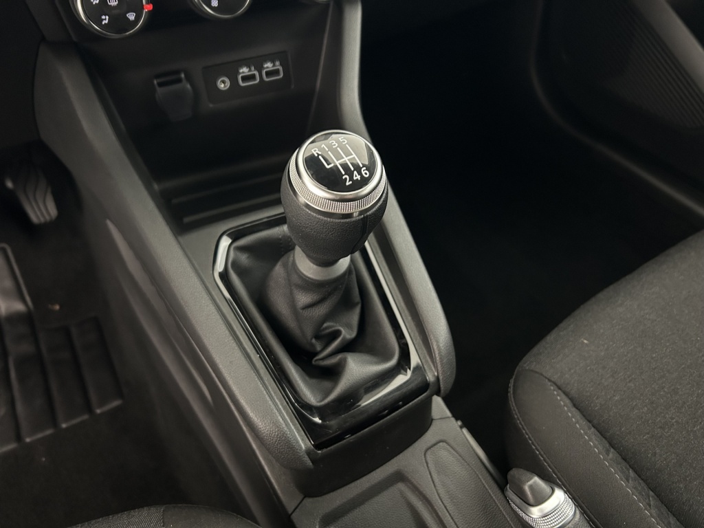 RENAULT Clio Equilibre TCe 90 - ref: 6-2971x251586 - Photo 19