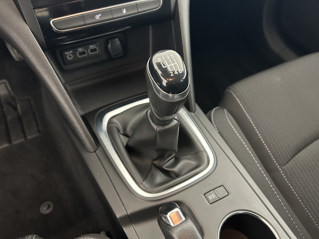 RENAULT Megane Business Blue dCi 115 21B - ref: 6-2971x251806 - Photo 20