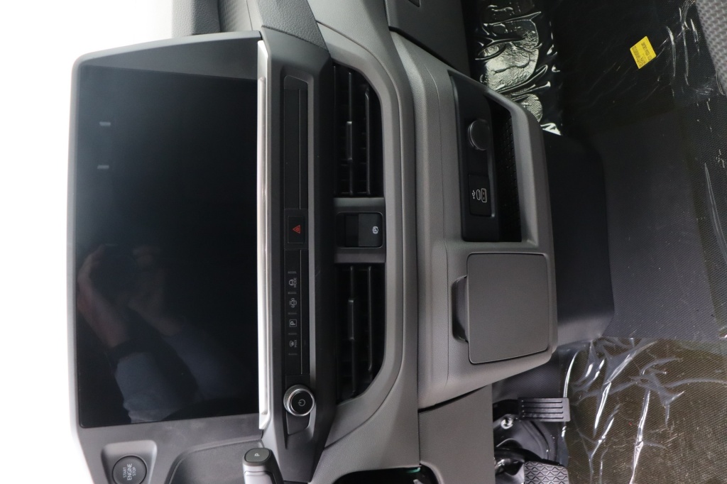 VOLKSWAGEN Transporter T7 LWB 3,3t 4Motion 2.0 TDI DSG 170 hp - ref: 7-27143 - Photo 12