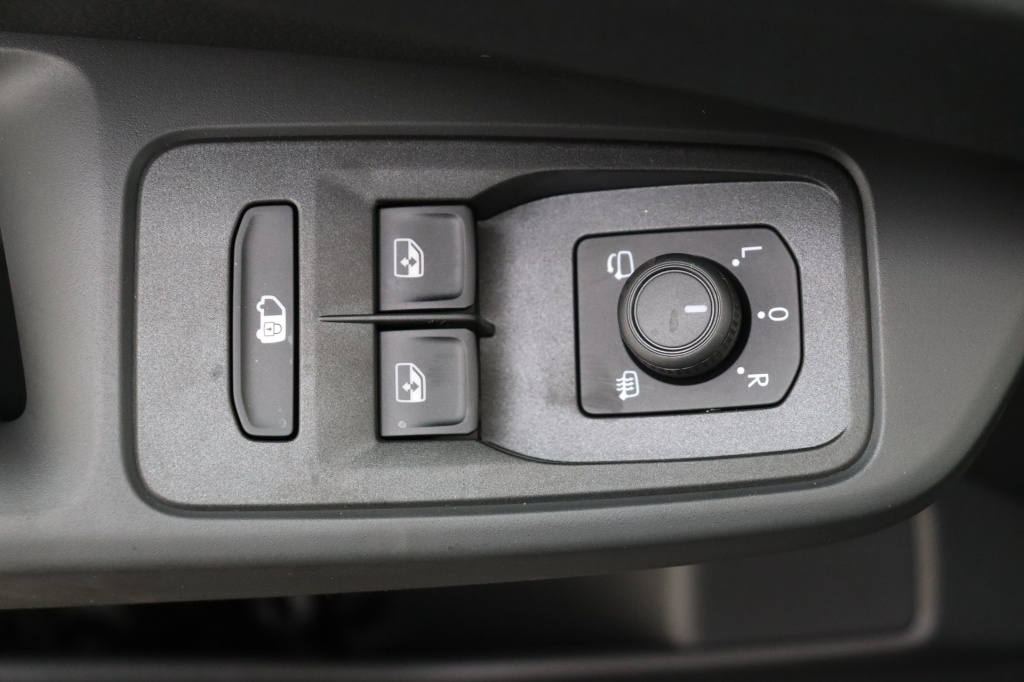 VOLKSWAGEN Caddy Cargo Maxi LWB 2.0 TDI 122 hp DSG7 - ref: 7-30192 - Photo 18