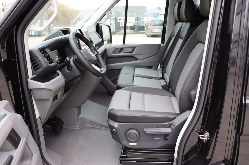 VOLKSWAGEN Crafter 35 Fourgon L3H2 3640mm 2.0 TDI 177 hp Aut. - ref: 7-30347 - Photo 11