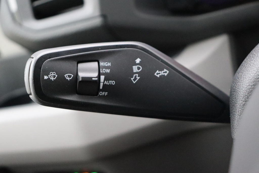 VOLKSWAGEN Crafter 35 Fourgon L4H3 4490 mm 2.0 TDI 177 hp AT8 - ref: 7-35566 - Photo 17