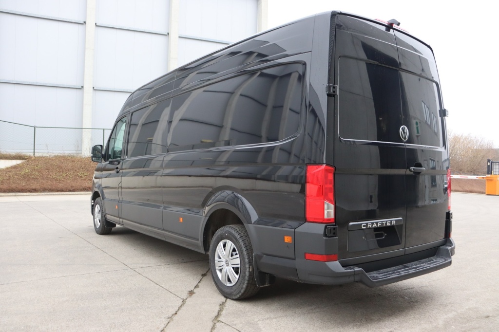 VOLKSWAGEN Crafter 35 Fourgon L4H3 4490 mm 2.0 TDI 177 hp AT8 - ref: 7-35569 - Photo 5