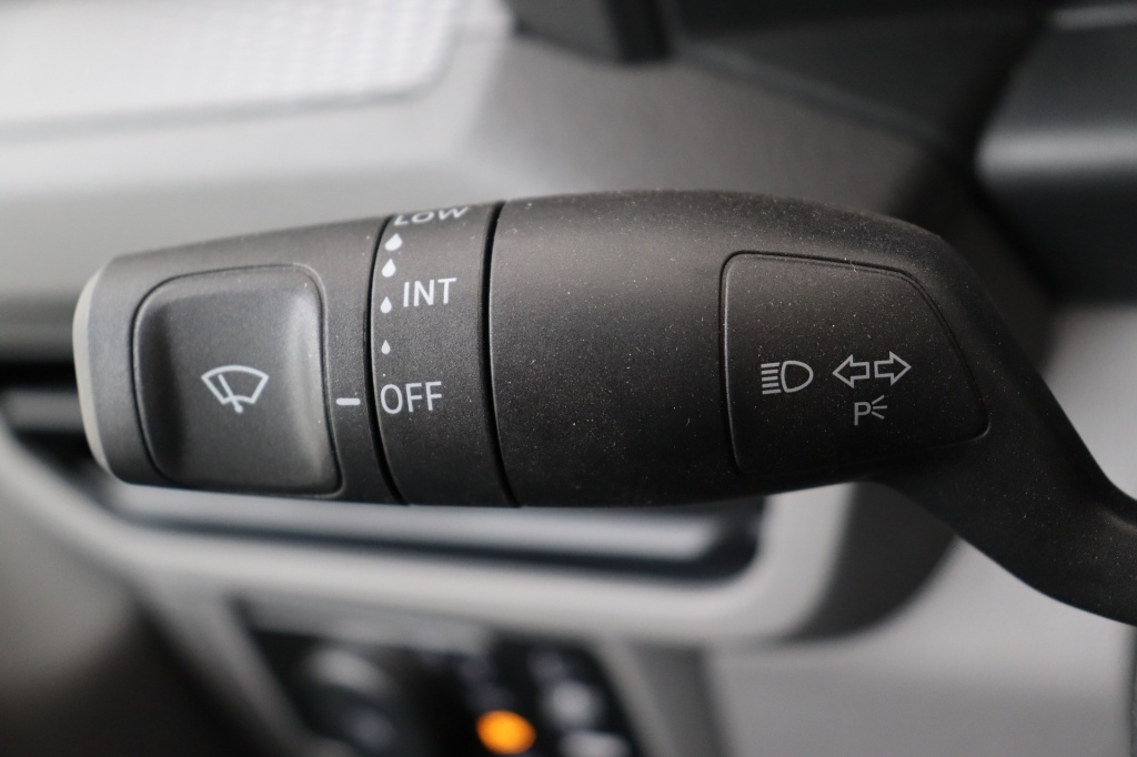 VOLKSWAGEN Transporter T7 Fourgon 3100 mm 2.0 TDI 150 hp Aut. - ref: 7-37340 - Photo 19