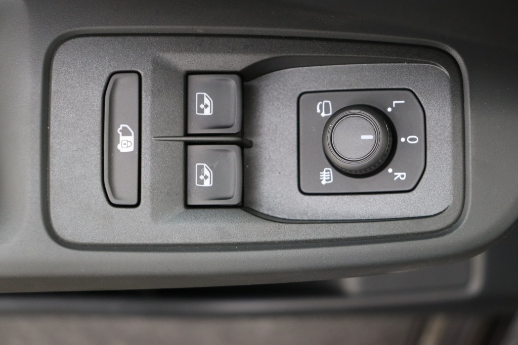 VOLKSWAGEN Caddy Cargo Maxi LWB 2.0 TDI 122 hp DSG 7 - ref: 7-37706 - Photo 19