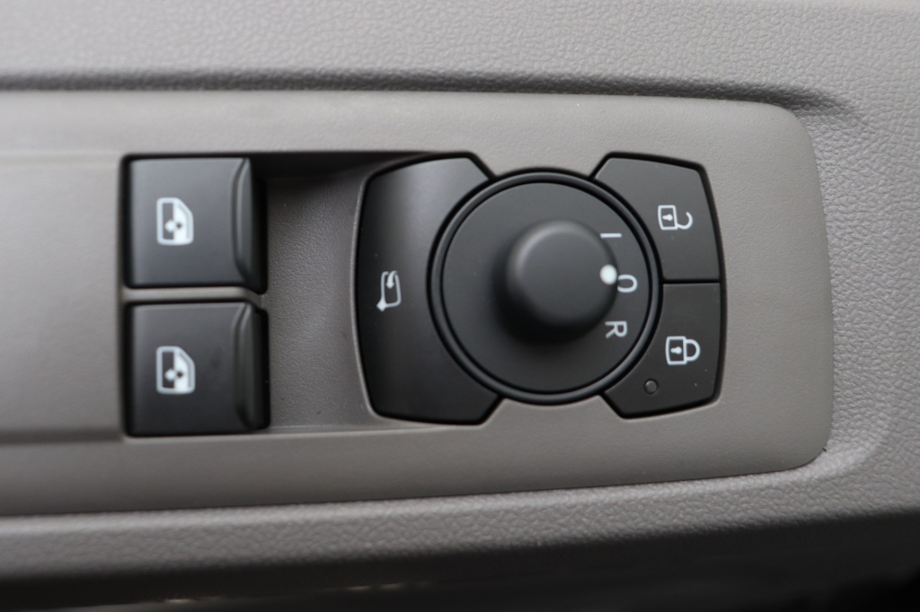 VOLKSWAGEN Transporter T7 Fourgon 3500 mm 2,0 TDI 170 hp 4Motion Aut. - ref: 7-37824 - Photo 16