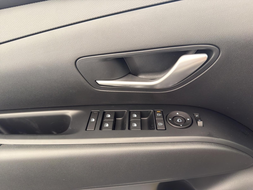 HYUNDAI Tucson Comfort 1.6 Gasoline 160hp - ref: 7-40663 - Photo 12