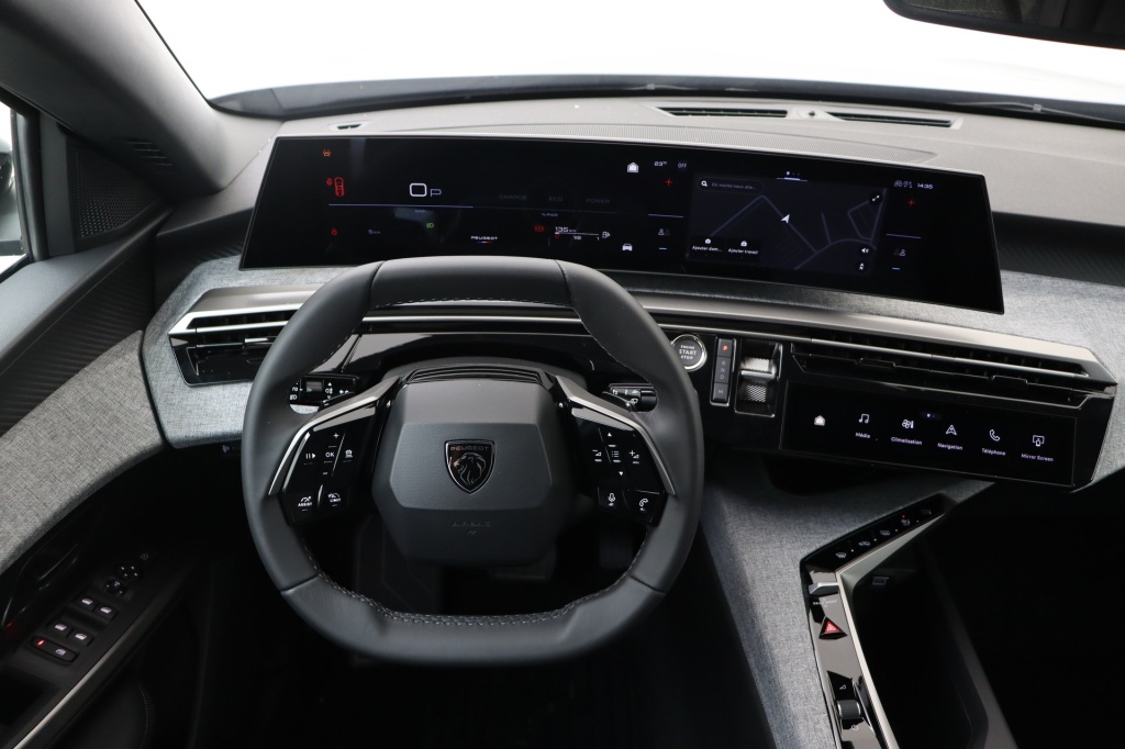 PEUGEOT 3008 Allure Hybrid 145 hp e-DSC6 - ref: 7-40764 - Photo 13