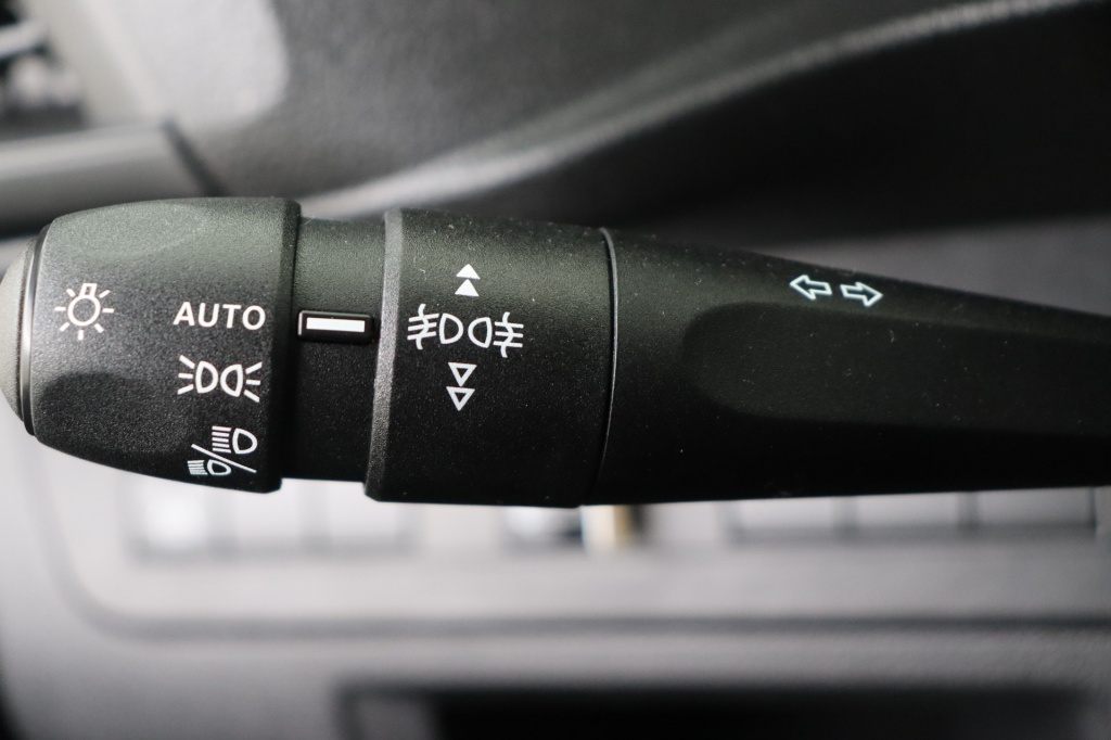 PEUGEOT Expert Standard 2,0 BlueHDi 180 hp EAT8 - ref: 7-42188 - Photo 17