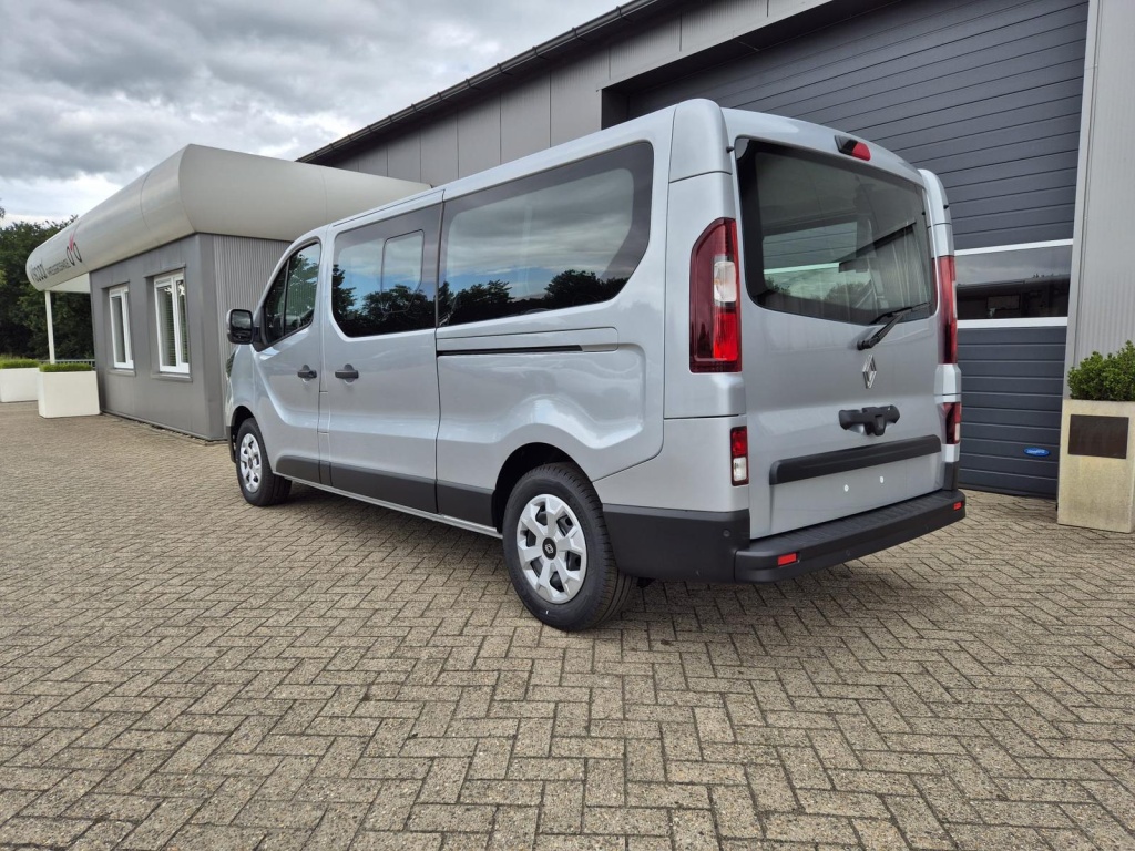 RENAULT Trafic Evolution 2.0 Diesel 150hp auto - ref: 7-43437 - Photo 3