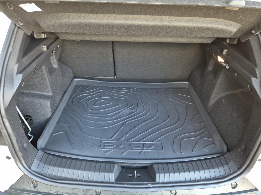 DACIA Duster 1.2 Gasoline 131hp 4x4 - ref: 7-43495 - Photo 9