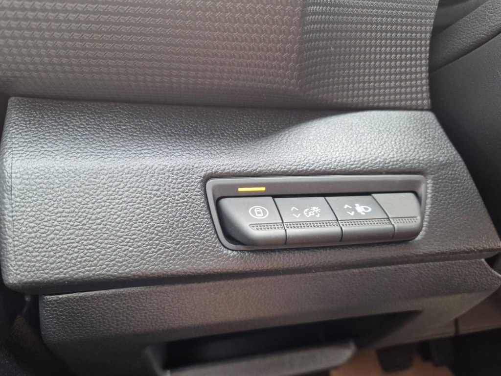 RENAULT Trafic Evolution 2.0 Diesel 150hp auto - ref: 7-43512 - Photo 16