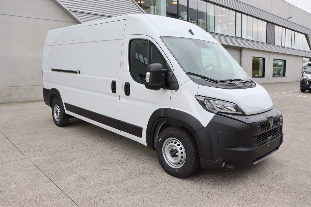 PEUGEOT Boxer 435 L3H2 2.2 BlueHDi 180 S&S EAT8 - ref: 7-43703 - Photo 1