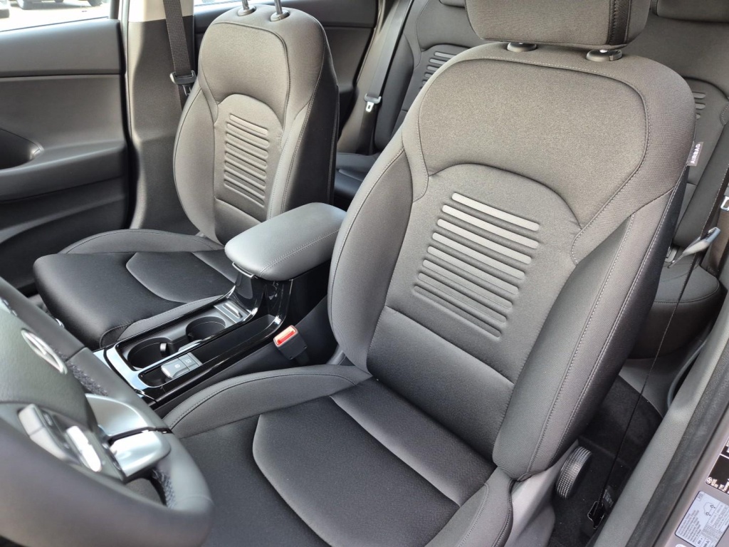 HYUNDAI i30 1.5 Gasoline 97hp - ref: 7-44215 - Photo 12