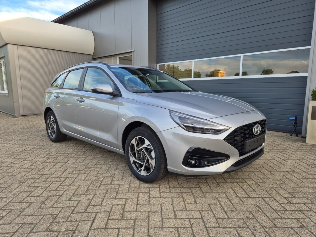 HYUNDAI i30 1.5 Gasoline 97hp - ref: 7-44215 - Photo 7