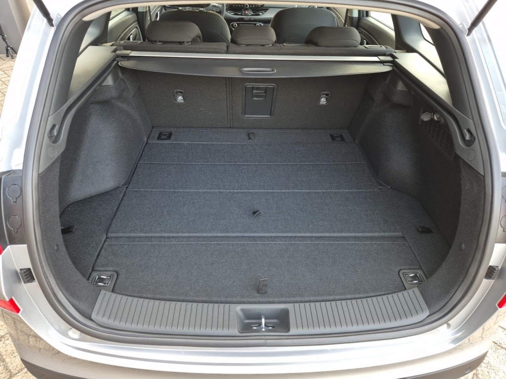 HYUNDAI i30 1.5 Gasoline 97hp - ref: 7-44215 - Photo 9