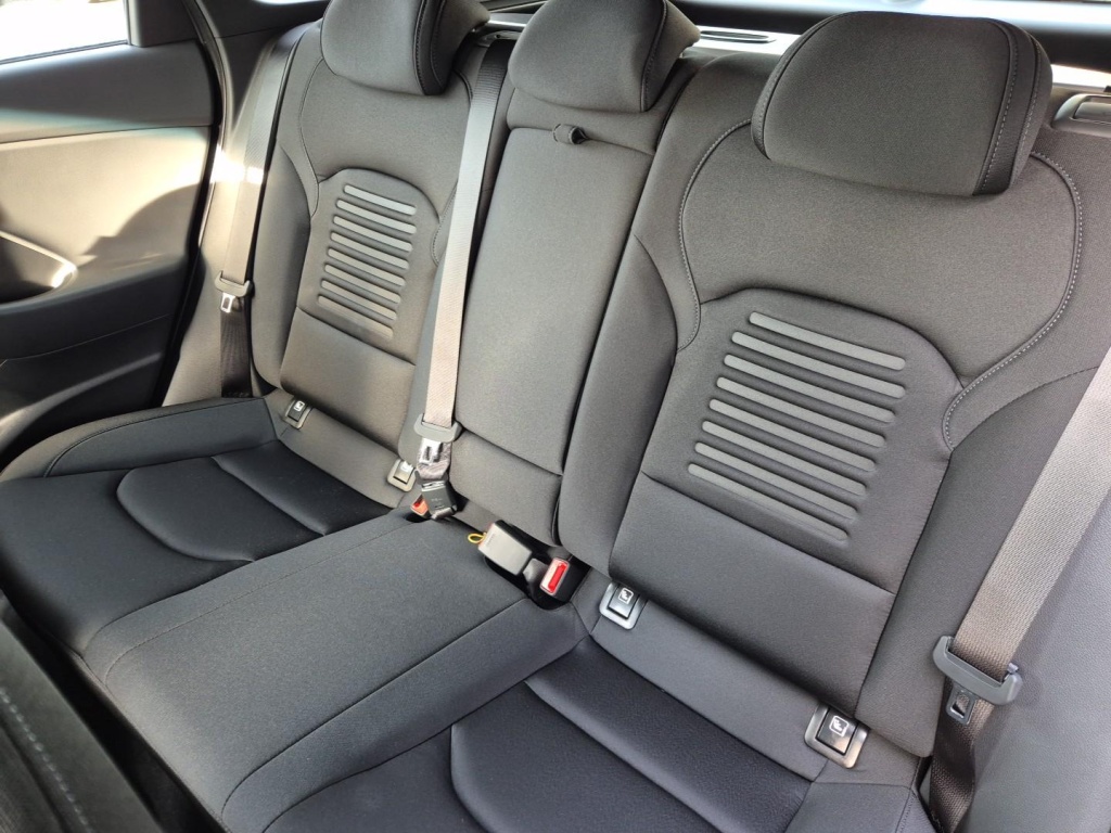 HYUNDAI i30 1.5 Gasoline 97hp - ref: 7-44223 - Photo 11