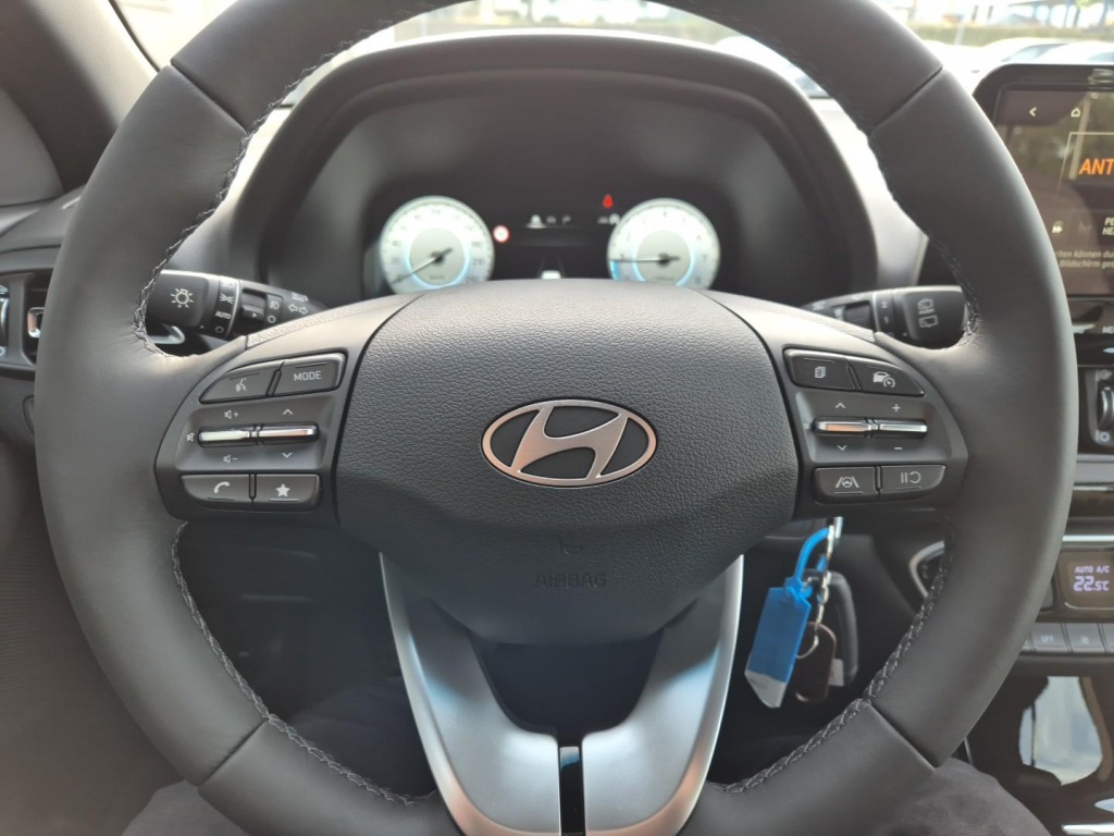 HYUNDAI i30 1.5 Gasoline 97hp - ref: 7-44223 - Photo 15