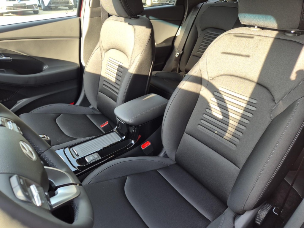 HYUNDAI i30 1.5 Gasoline 97hp - ref: 7-44224 - Photo 12