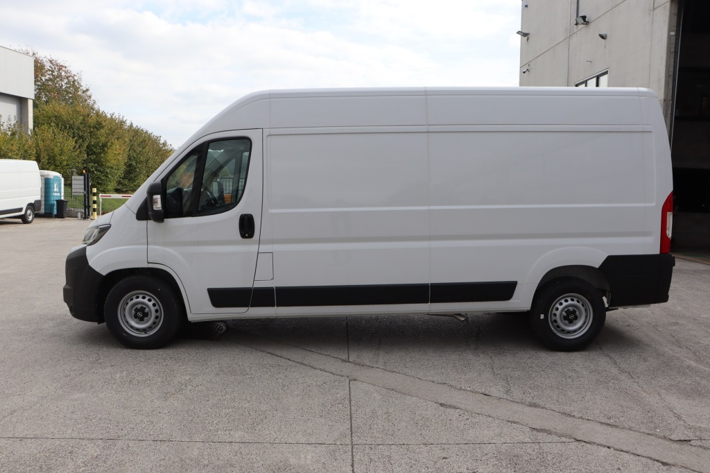 OPEL Movano 3500 Heavy L3H2  2.2 Turbo D 140 hp AT8 S/S - ref: 7-44363 - Photo 4