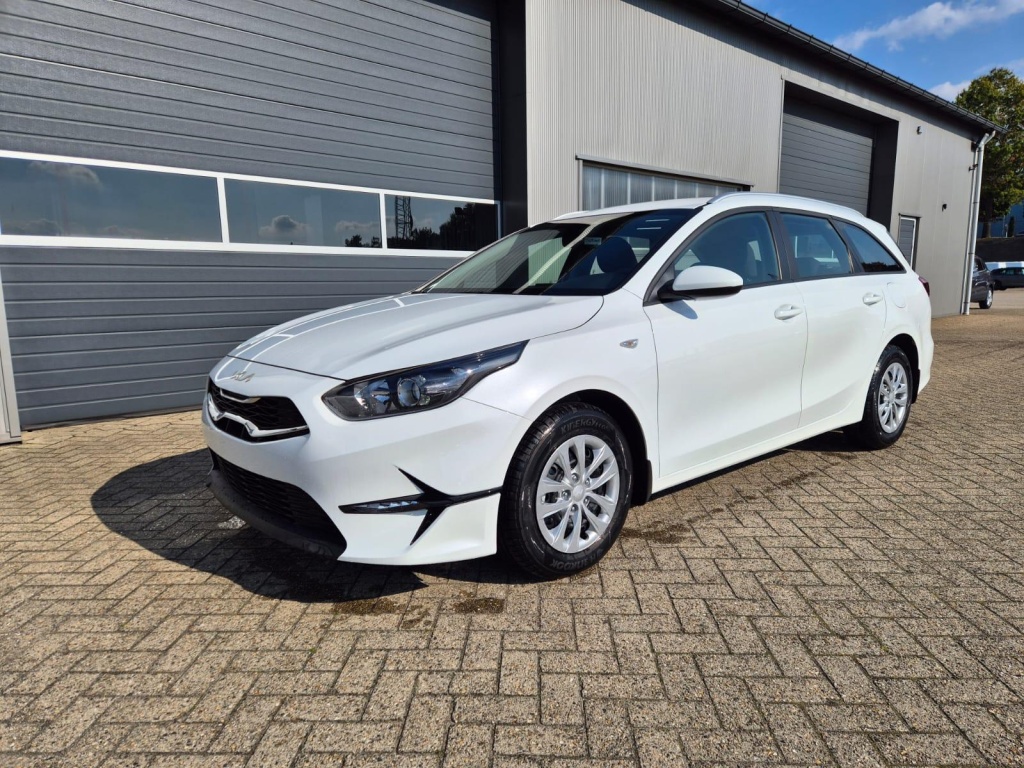 KIA Ceed SW Vision 1.5 Gasoline 140hp - ref: 7-45263 - Photo 1